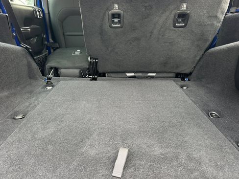 Used 2019 Jeep Wrangler Unlimited Sport AWD/4WD image 15