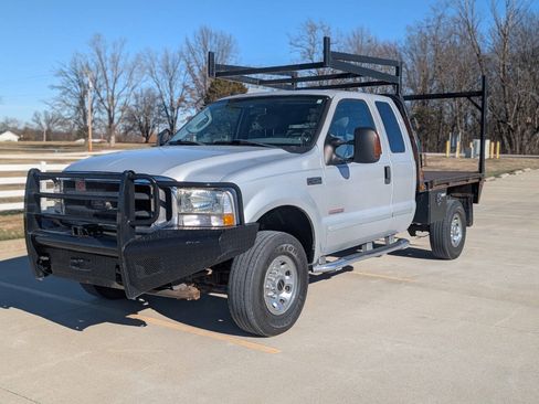 Used 2003 Ford F250 XLT AWD/4WD image 1