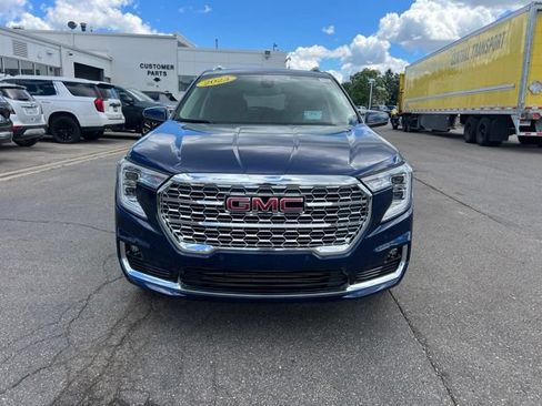 Used 2023 GMC Terrain Denali AWD/4WD image 2