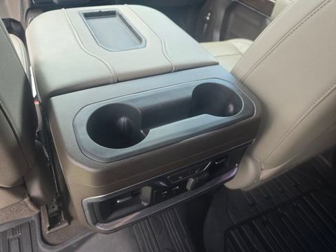 Used 2019 GMC Sierra 1500 SLT w/ SLT Premium Plus Package AWD/4WD image 29