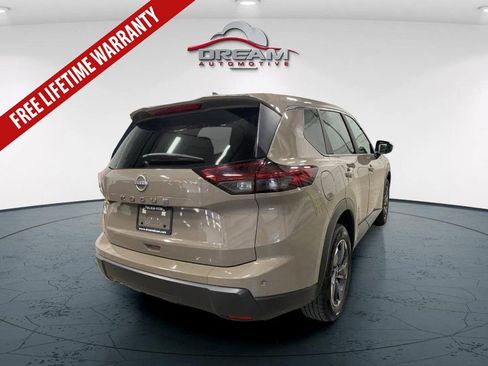 Used 2025 Nissan Rogue SV FWD image 17