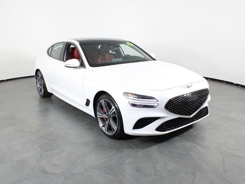 Used 2025 Genesis G70 2.5T w/ Sport Prestige Package image 12