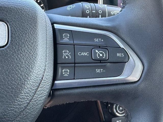 Used 2023 Jeep Compass Limited AWD/4WD image 17