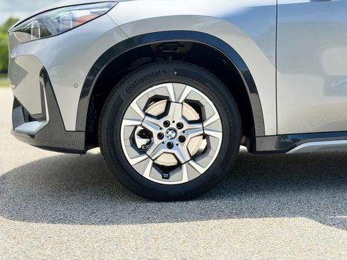 New 2026 BMW X1 xDrive28i w/ Convenience Package AWD/4WD image 2