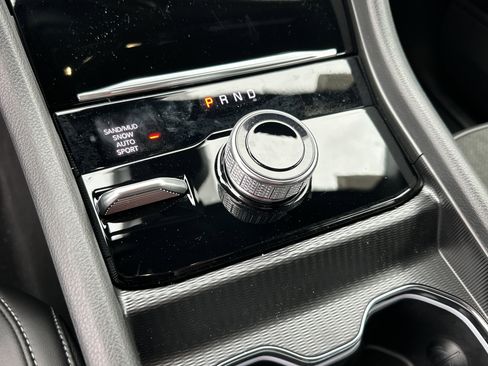 New 2026 Jeep Grand Cherokee Altitude image 4