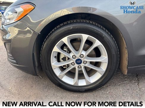 Used 2020 Ford Fusion SE image 7