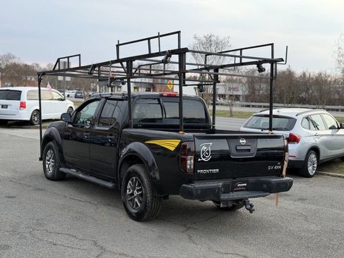 Used 2014 Nissan Frontier SV w/ SV Value Truck Package AWD/4WD image 3