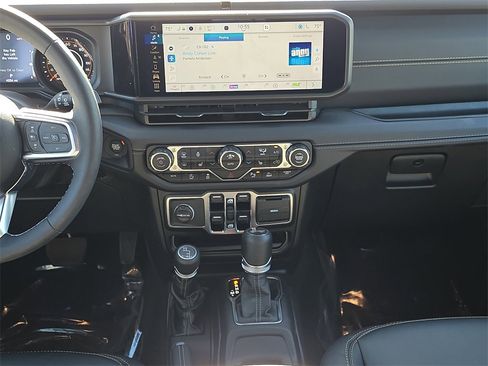 Used 2025 Jeep Wrangler Sahara w/ Safety Group image 16