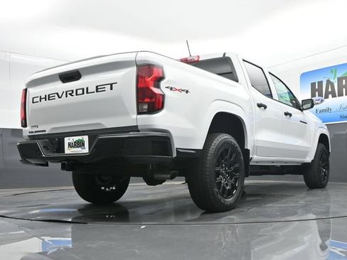 New 2026 Chevrolet Colorado W/T w/ WT Custom Package AWD/4WD image 16