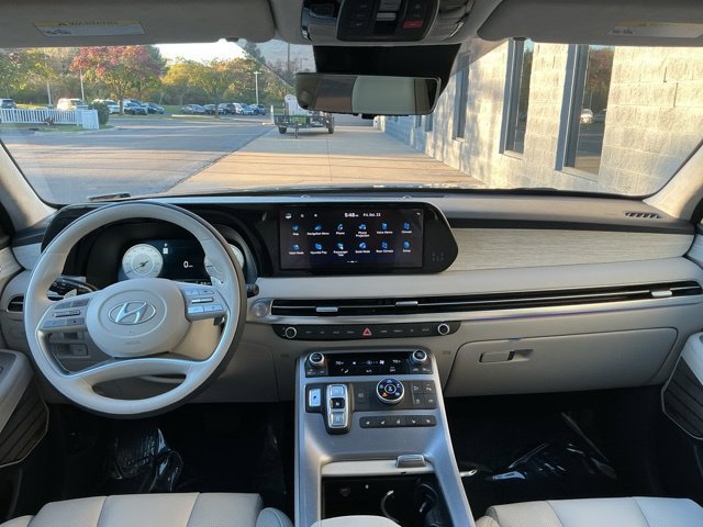 Used 2023 Hyundai Palisade Calligraphy AWD/4WD image 3