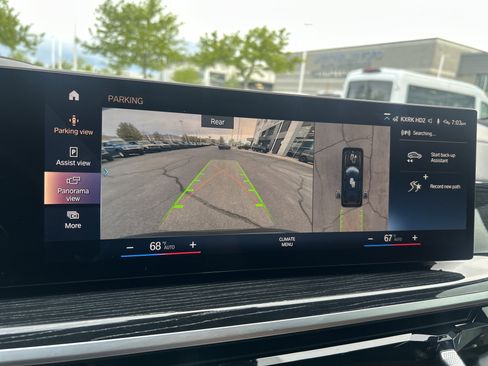 Used 2023 BMW X7 M60i w/ Executive Package image 23