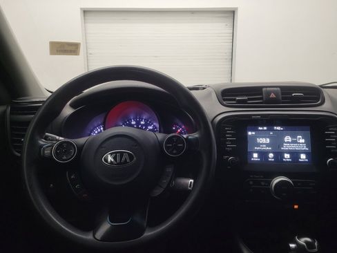 Used 2019 Kia Soul + FWD image 22