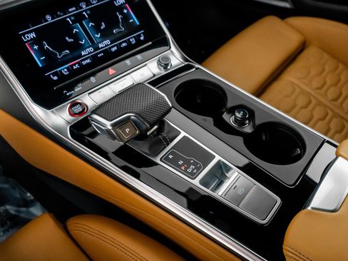 Used 2025 Audi RS 6 performance image 37