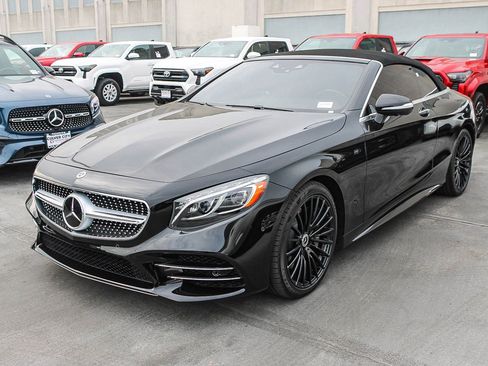 Used 2019 Mercedes-Benz S 560 Cabriolet image 3