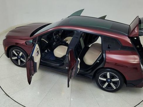 Used 2023 BMW iX xDrive50 w/ Premium Package image 90