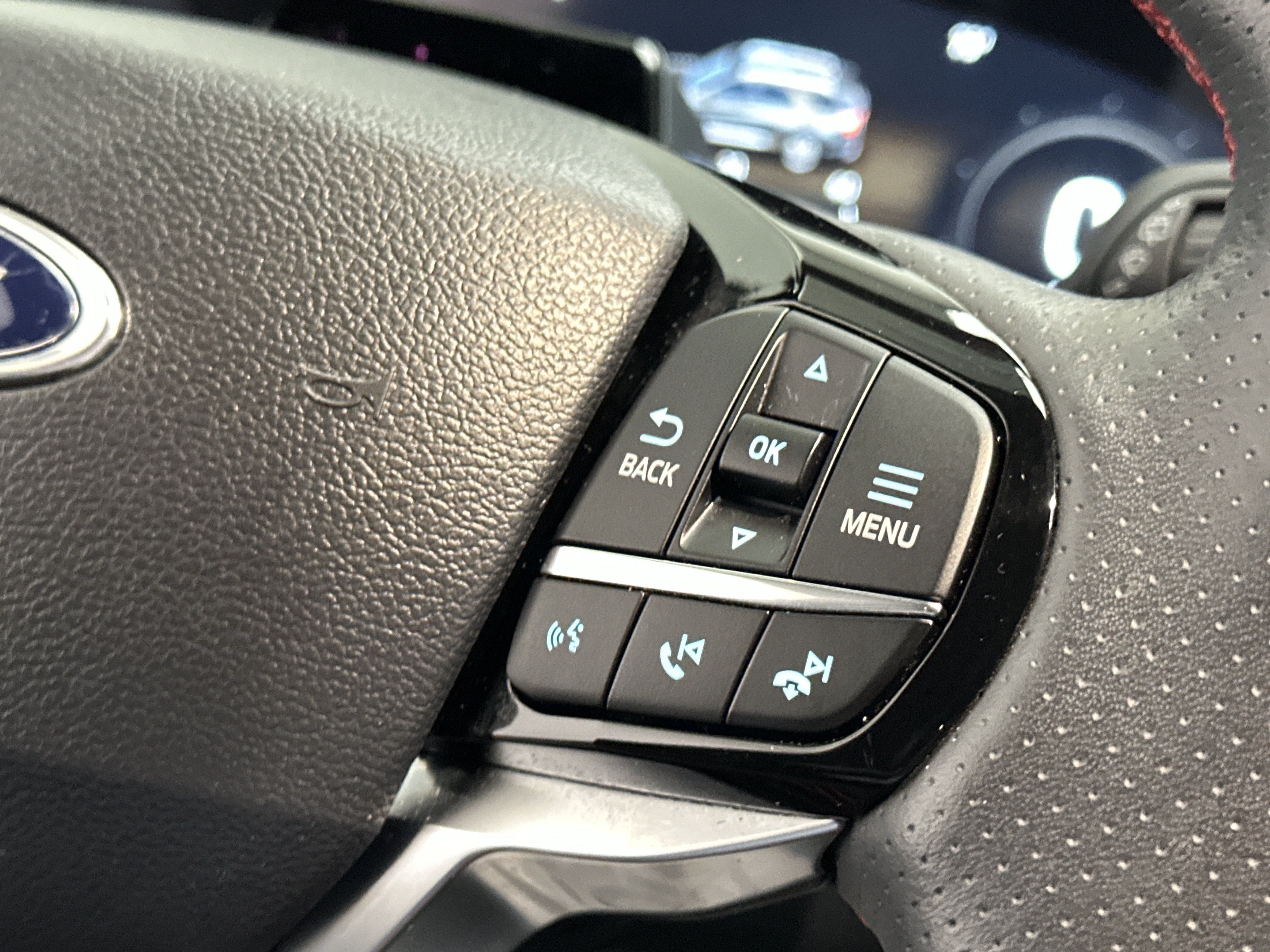 Used 2025 Ford Explorer ST-Line w/ ST-Line Street Pack AWD/4WD image 33