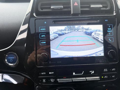 Used 2016 Toyota Prius Four Touring image 15