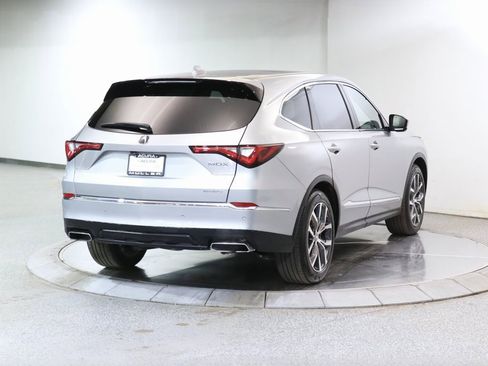 Used 2023 Acura MDX SH-AWD w/ Technology Package image 7