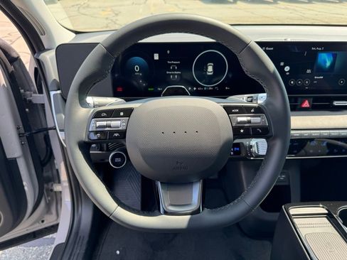 New 2025 Hyundai Ioniq 5 SEL image 11