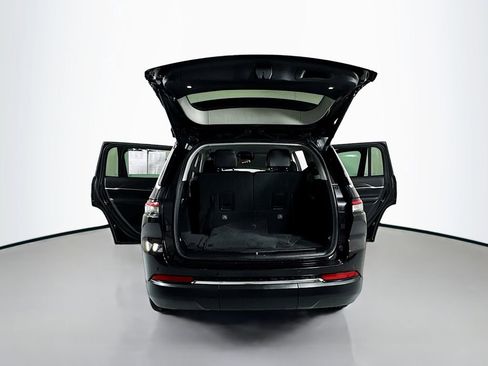 Used 2023 Jeep Grand Cherokee L Limited image 25