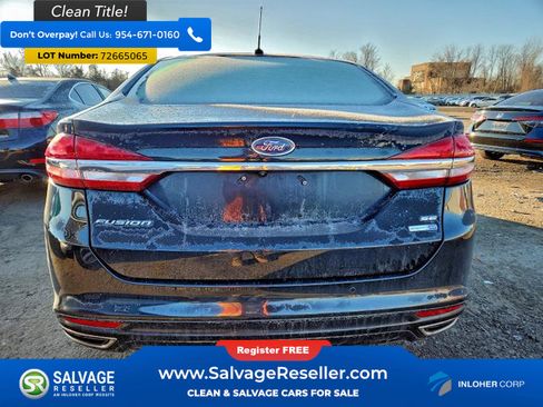 Used 2017 Ford Fusion SE w/ Fusion SE Technology Package image 8