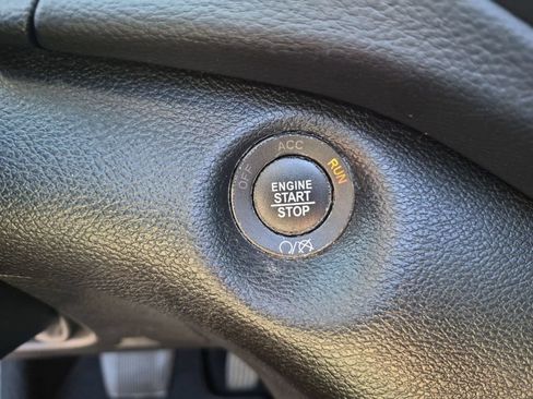 Used 2021 Jeep Cherokee Limited w/ Elite Package FWD image 17