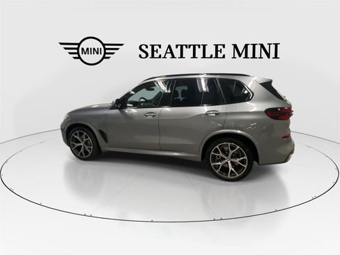 Used 2025 BMW X5 xDrive50e w/ M Sport Package AWD/4WD image 7
