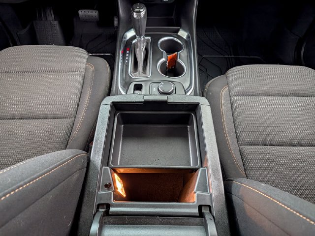 Used 2020 Chevrolet Traverse LT FWD image 30