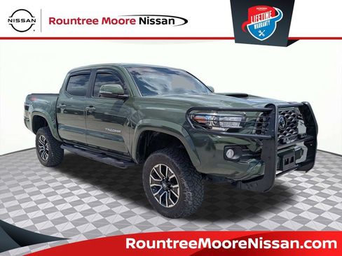 Used 2022 Toyota Tacoma TRD Sport w/ Technology Package AWD/4WD image 1