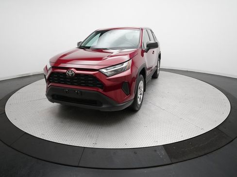 Used 2023 Toyota RAV4 LE image 31