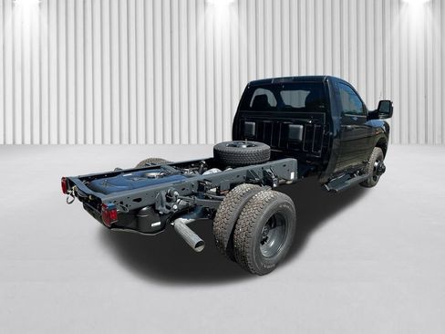 New 2026 RAM 3500 Tradesman AWD/4WD image 4