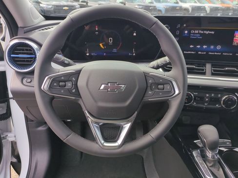 New 2026 Chevrolet Trax LT w/ Driver Confidence Package FWD image 11