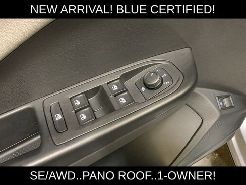 Used 2022 Volkswagen Taos SE w/ Panoramic Sunroof Package FWD image 28
