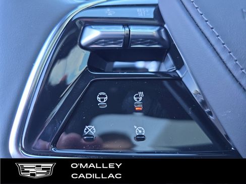 New 2026 Cadillac Lyriq Signature Luxury image 16