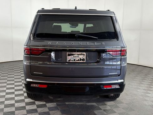 Used 2022 Jeep Wagoneer Series III w/ Premium Group I AWD/4WD image 10