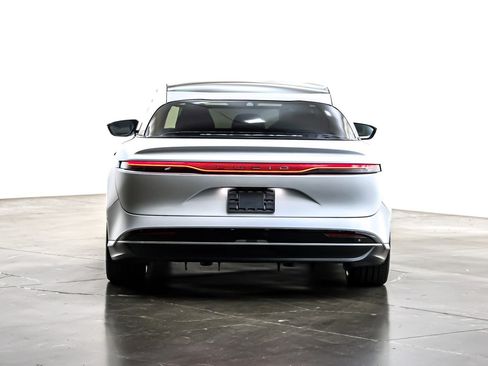 Used 2022 Lucid Air Dream Edition image 4