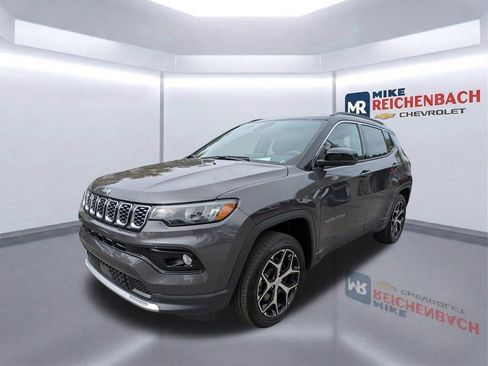 Used 2024 Jeep Compass Limited image 8