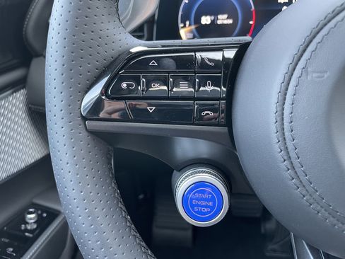 New 2024 Maserati Grecale GT image 20