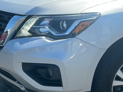 Used 2020 Nissan Pathfinder SL AWD/4WD image 12