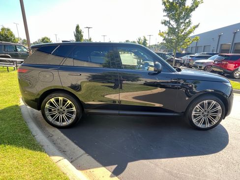 Certified 2024 Land Rover Range Rover Sport SE AWD/4WD image 8