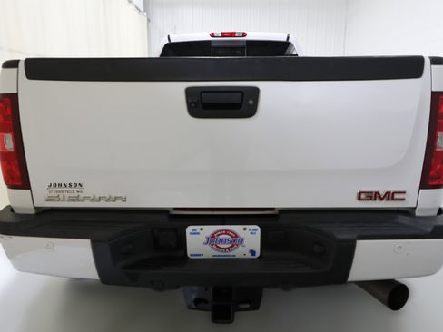 Used 2011 GMC Sierra 3500 Denali image 17