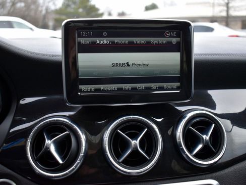 Used 2014 Mercedes-Benz CLA 250 4MATIC image 19