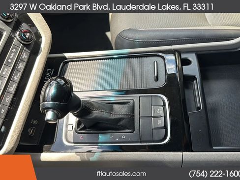 Used 2015 Kia Sedona EX FWD image 61