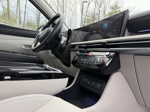 Used 2025 Hyundai Tucson Limited image 41