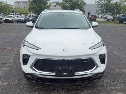 Used 2025 Buick Encore GX Sport Touring w/ Experience Buick Package image 8