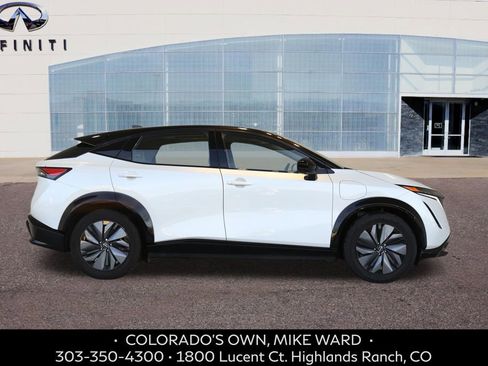 Used 2023 Nissan Ariya AWD image 7