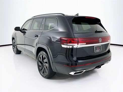 Used 2024 Volkswagen Atlas SE image 6