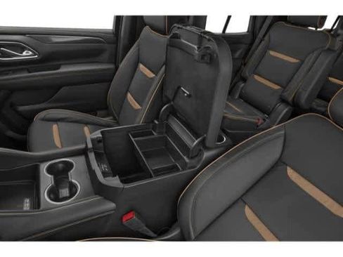 Used 2023 GMC Yukon AT4 w/ Technology Package image 15