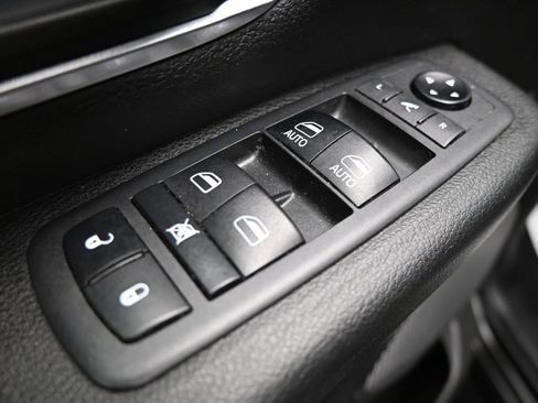 Used 2019 RAM 1500 Big Horn AWD/4WD image 11