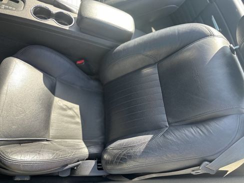 Used 2002 Ford Thunderbird Deluxe image 21